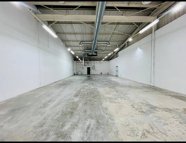 300M² RETAIL TO LET IN FOURWAYS